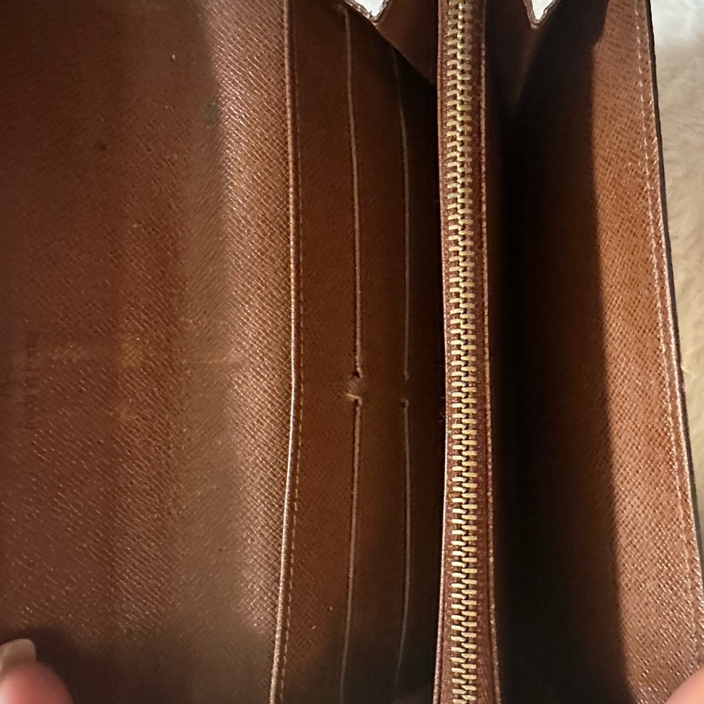 Louis Vuitton Monogram Wallet - Picture 4 of 12